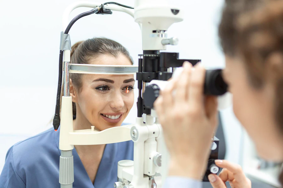 eye-doctor-with-female-patient-during-examination-modern-clinic-ophthalmologist-is-using-special-medical-equipment-eye-health_657921-161.jpg
