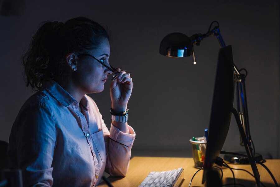 woman-working-night_23-2147785480.jpg